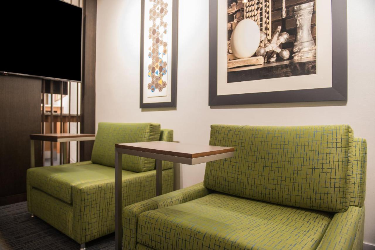 Holiday Inn Express & Suites Ruston By Ihg Esterno foto